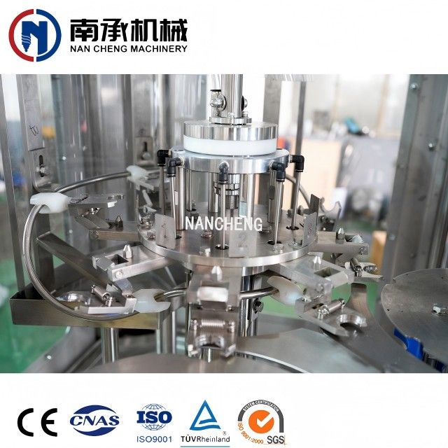 2000瓶/小時自動水裝三合一機(型號:XGF8-8-3)